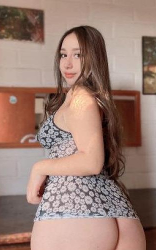 Discover Unforgettable Moments with Aline Rojas Your Dream Escort